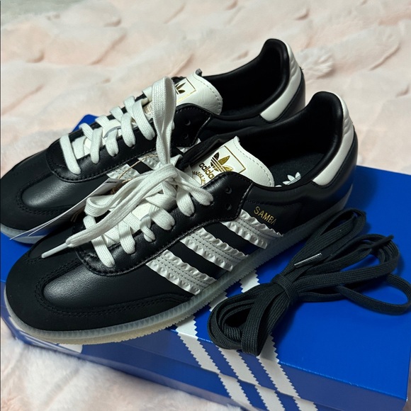 Adidas Samba OG Shoe - Picture 7 of 11